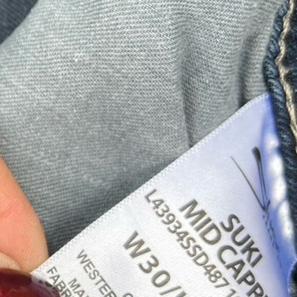 SILVER SUKI SUPER STRETCH, women's 30 x 22 1/2 capri jeans - Picture 7 of 7